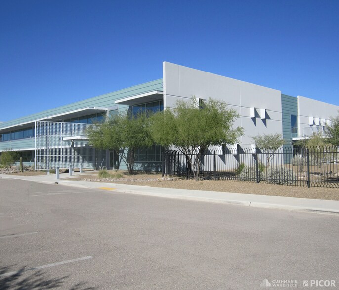 More Photos Of 3601 E Britannia Dr, Tucson Research And Development For Sale