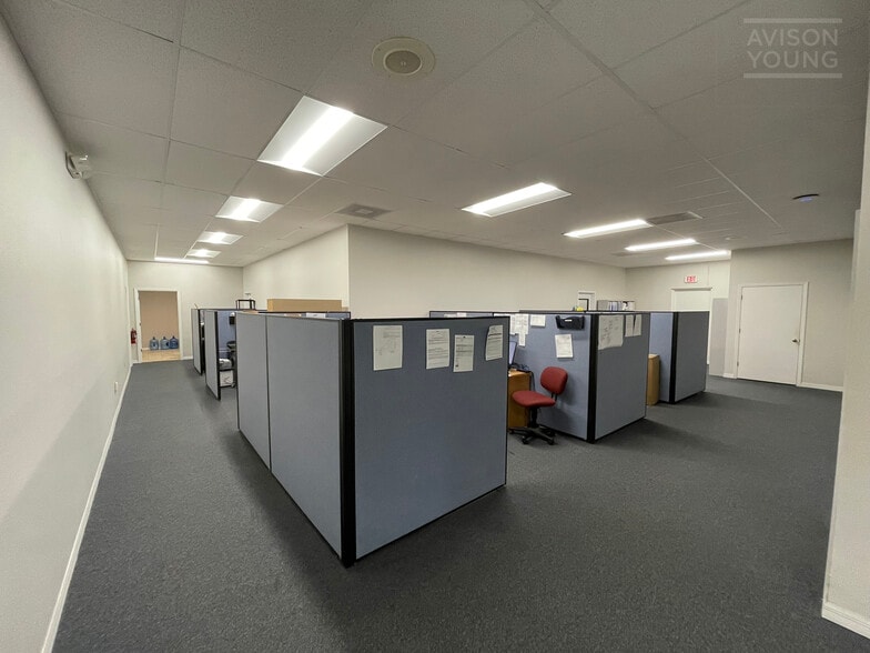 More Photos Of 1985 Corporate Sq, Longwood Warehouse For Sale