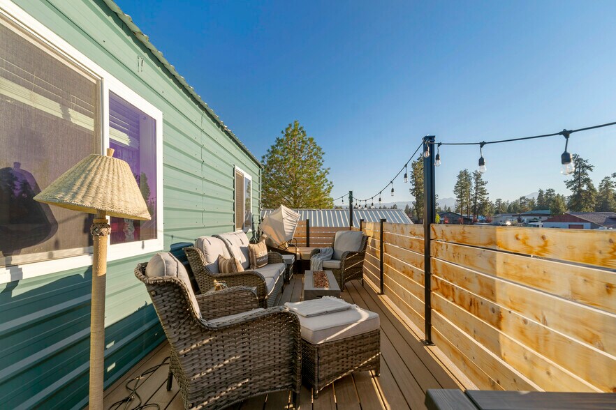 More Photos Of 592 N Sisters Park Ct, Sisters Flex For Sale