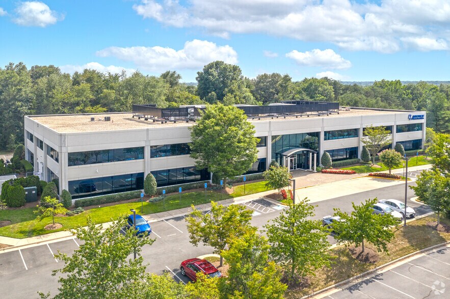 More Photos Of 5175 Parkstone Dr, Chantilly Office For Lease