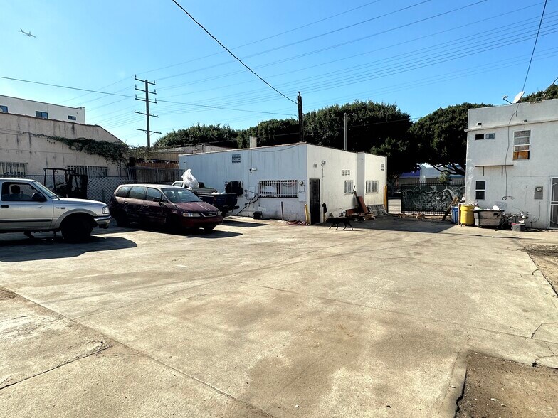 More Photos Of 8872 S Vermont Ave, Los Angeles Land For Lease