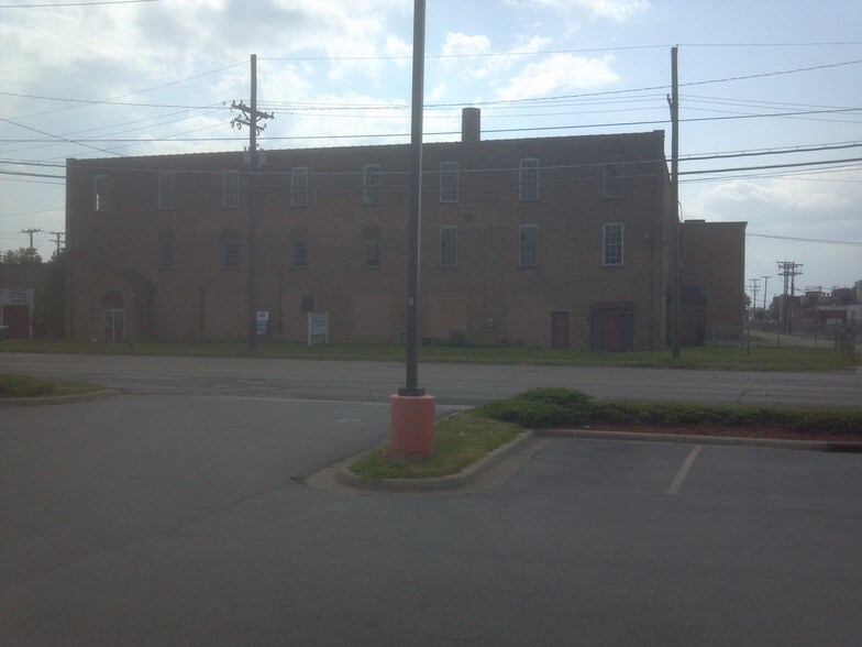 More Photos Of 118 E Main St, Mc Connell Warehouse For Sale