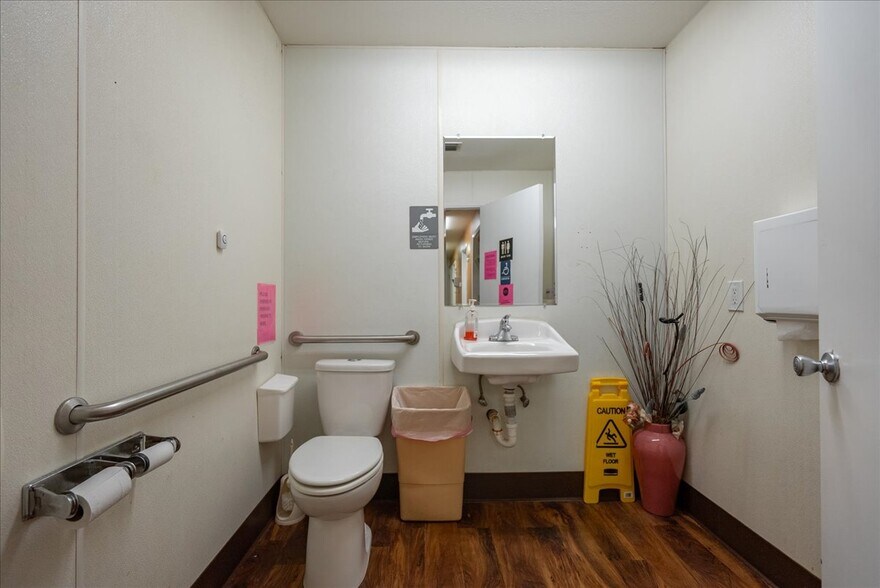 More Photos Of 1050 Las Tablas Rd, Templeton Medical For Sale