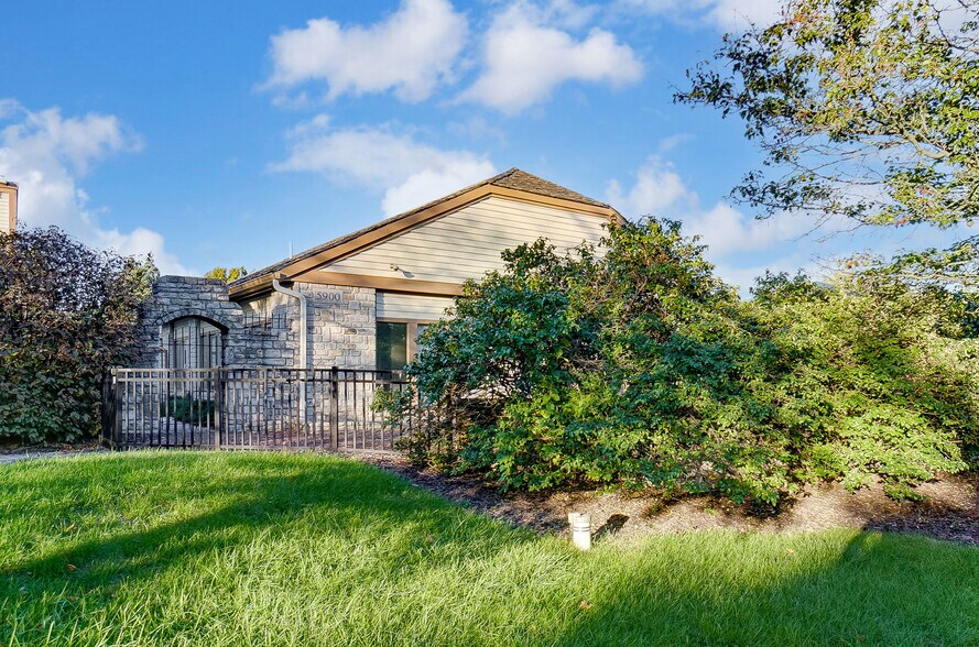 More Photos Of 5900-5920 Cromdale Dr, Dublin Daycare Center For Sale