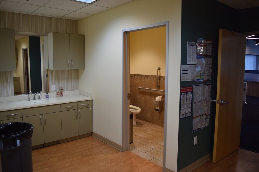 More Photos Of 7384 S Alton Way, Centennial Medical For Lease
