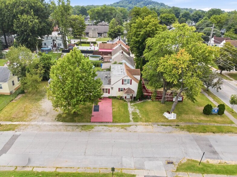 More Photos Of 5701 S 3rd St, Louisville Office Residential For Sale
