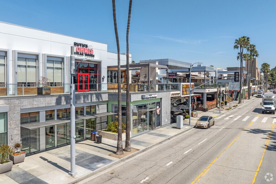 More Photos Of 13455 Maxella Ave, Marina del Rey General Retail For Lease