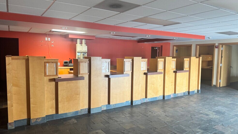 More Photos Of 1635 S Redwood Rd, Salt Lake City Bank For Lease