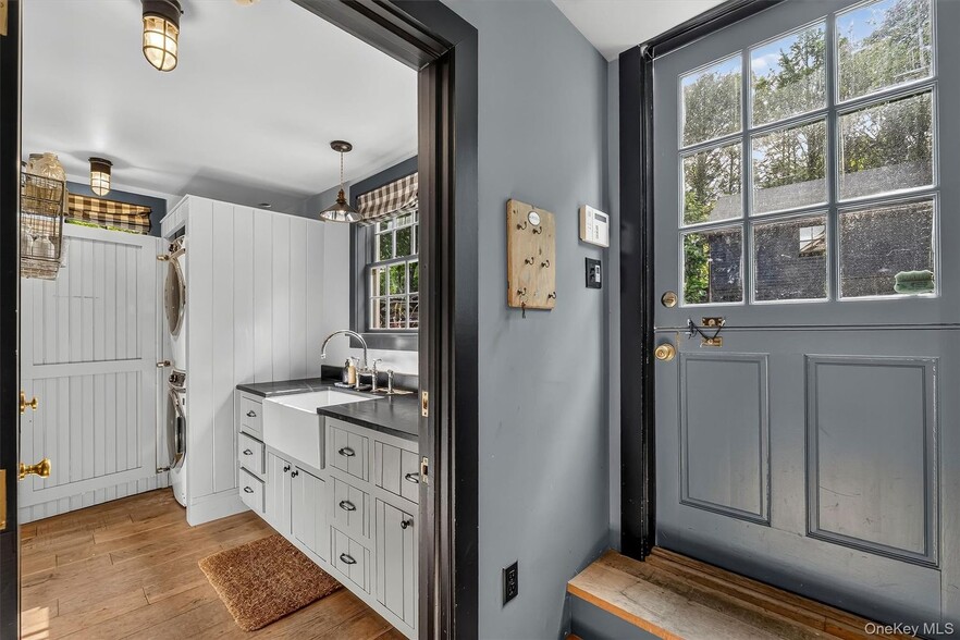 More Photos Of 259 Westchester Ave, Pound Ridge Storefront For Sale