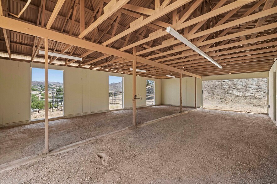 More Photos Of 13620 Pales Rd, Agua Dulce Specialty For Lease
