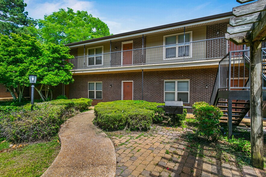 More Photos Of 770 Lakeland Dr, Jackson Apartments For Sale