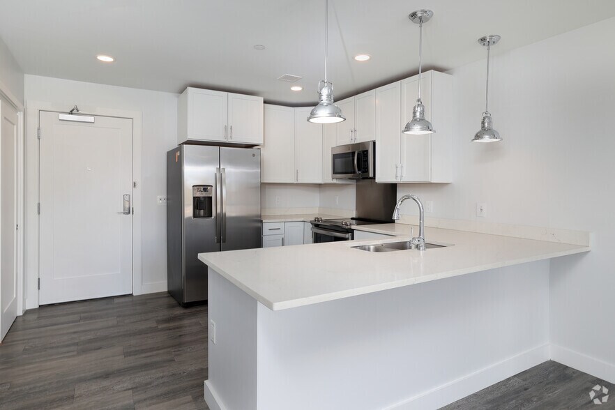 More Photos Of 231 Washington St, Salem Coworking Space