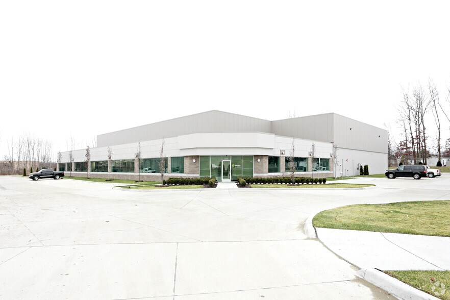 Primary Photo Of 13870 Cavaliere Dr, Shelby Township Manufacturing For Lease
