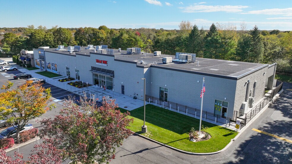 More Photos Of 6330-6350 Jericho Tpke, Commack Freestanding For Sale