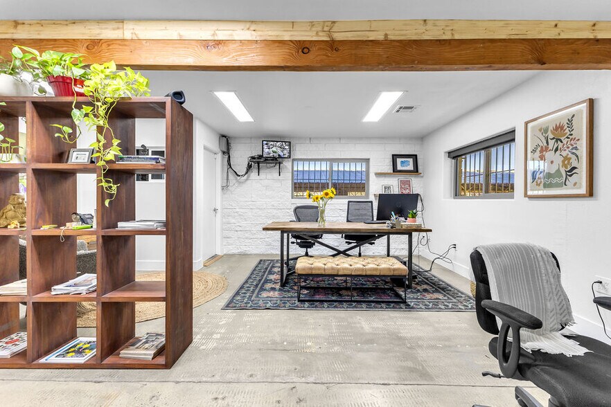 More Photos Of 81500 Industrial Pl, Indio Warehouse For Sale
