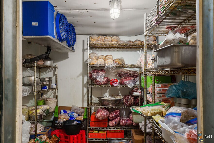 More Photos Of 8120 CA-111, Niland Flex For Sale