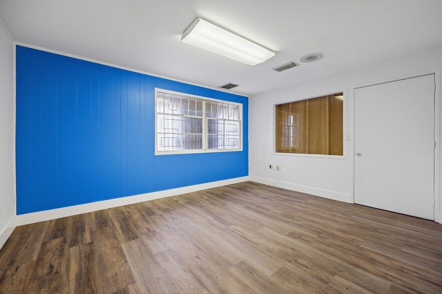 More Photos Of 2406-2410 Harper St, Jacksonville Warehouse For Lease