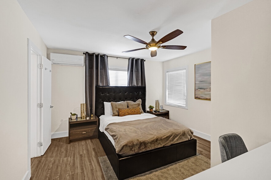 More Photos Of 3020-3024 Seville St, Fort Lauderdale Hotel For Sale