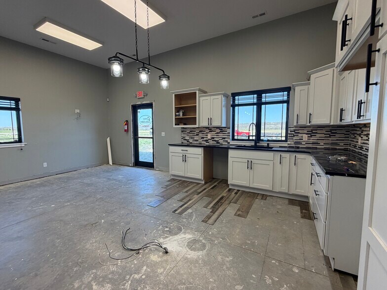 More Photos Of 501 Prosperity Way, North Sioux City Industrial For Sale