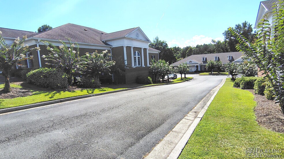 More Photos Of 404 Corder Rd, Warner Robins Office For Lease