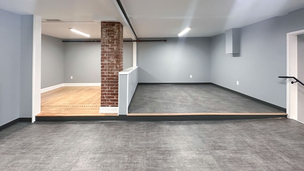 More Photos Of 83 E Main St, Torrington Freestanding For Lease