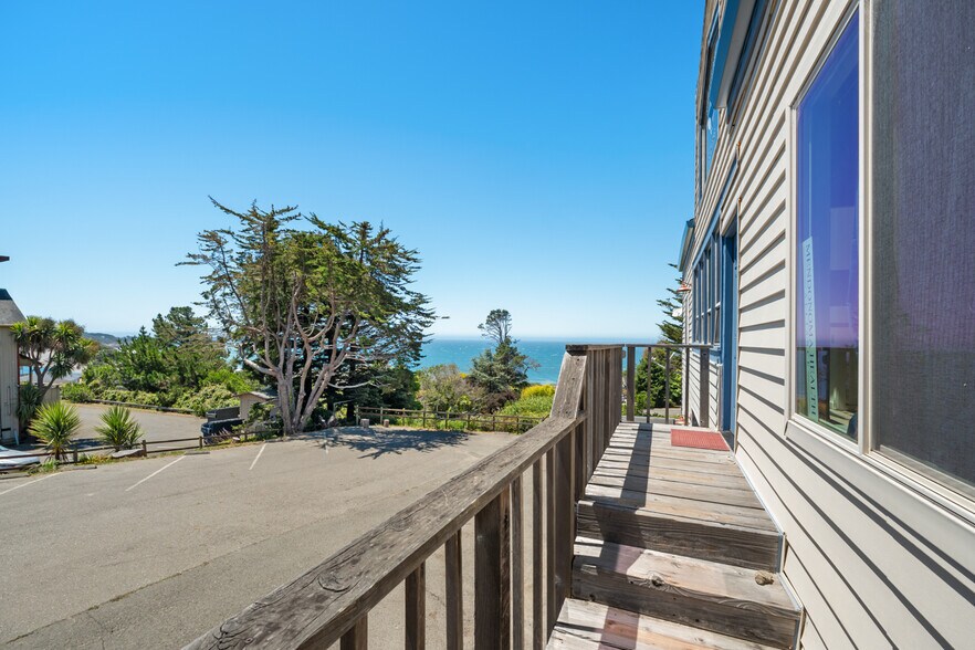 More Photos Of 39000 Highway 1, Gualala Medical For Sale