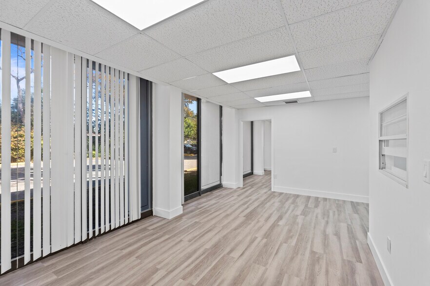 More Photos Of 19555 NE 10th Ave, Miami Unknown For Lease