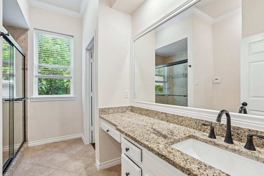 More Photos Of 1101 N Locust St, Denton Apartments For Sale