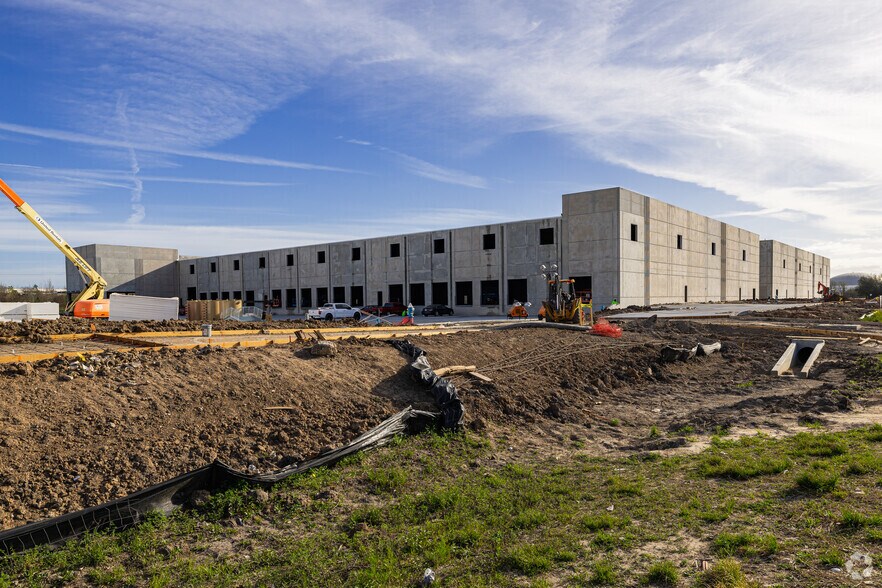 More Photos Of 13415 Conklin Ln, Houston Warehouse For Lease