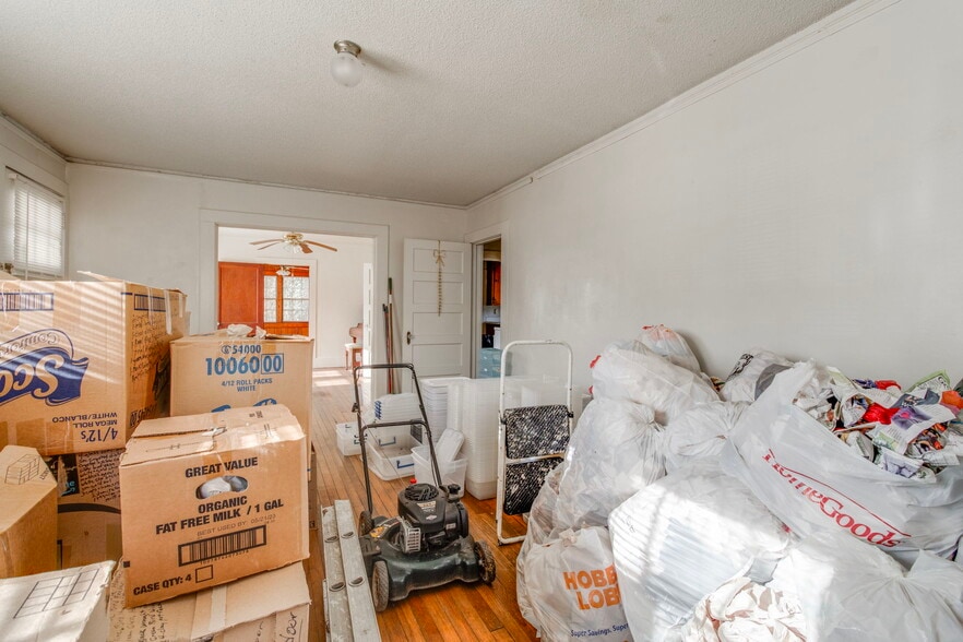 More Photos Of 5601 N Main St, Columbia Office For Sale