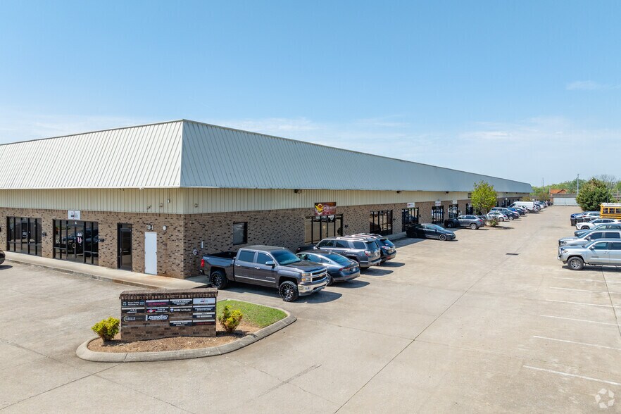 Primary Photo Of , Murfreesboro Flex For Sale