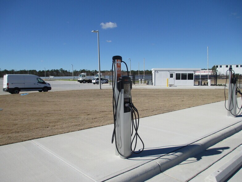More Photos Of 298 N Corporate Dr, Wilmington Refrigeration Cold Storage For Lease