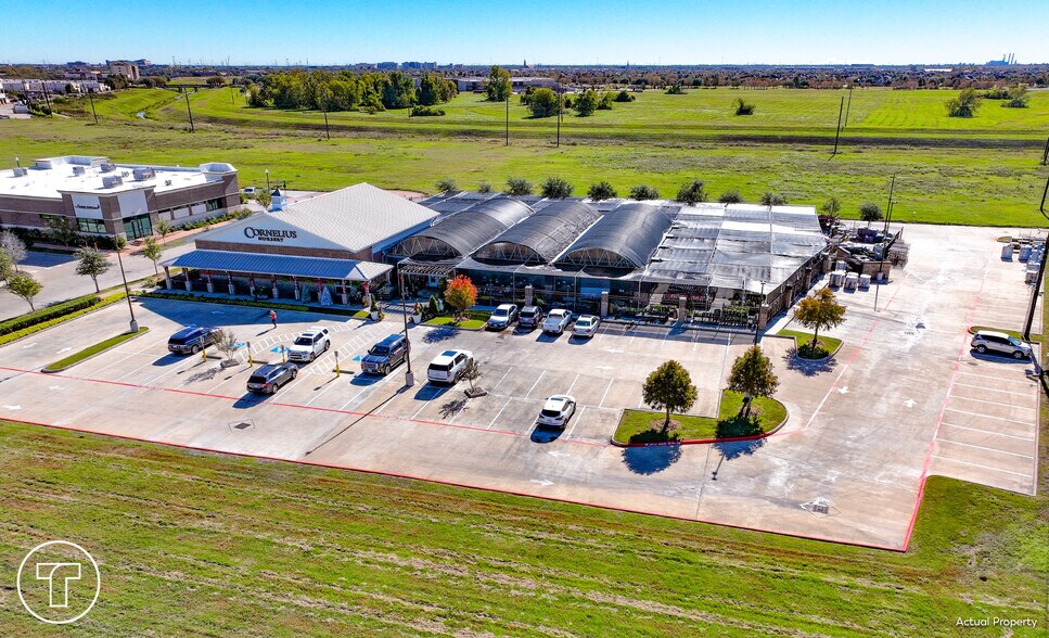 More Photos Of 6720 Hwy 90 Alt, Sugar Land General Retail For Sale