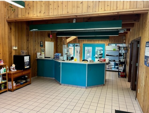 More Photos Of 3240 Briarfield Blvd, Maumee Veterinarian Kennel For Sale