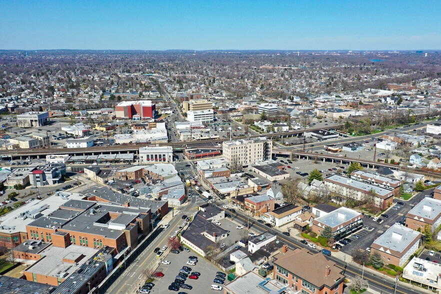 More Photos Of 10 Union Ave, Lynbrook Medical For Sale