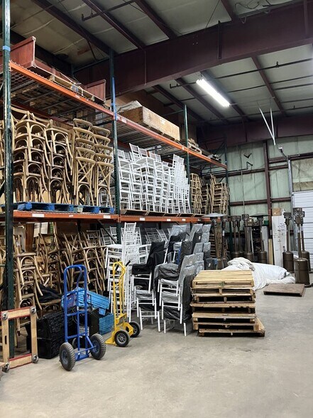 More Photos Of 160 N Branford Rd, Branford Warehouse For Sale