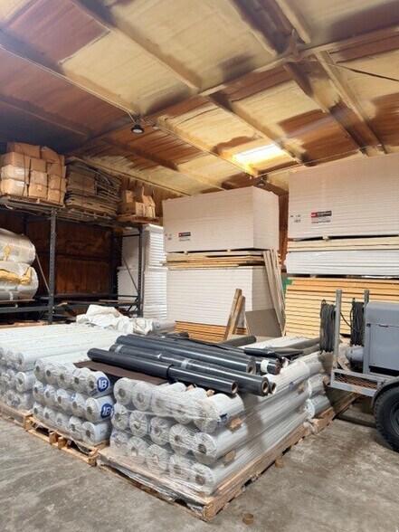 More Photos Of 413 Lee Rd, Mineral Wells Warehouse For Sale