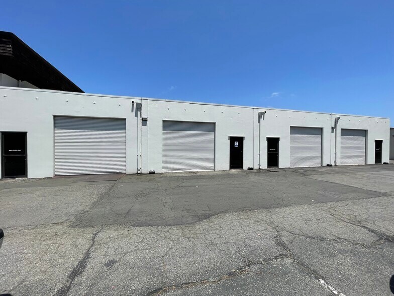 More Photos Of 4 Commercial Blvd, Novato Manufacturing For Lease