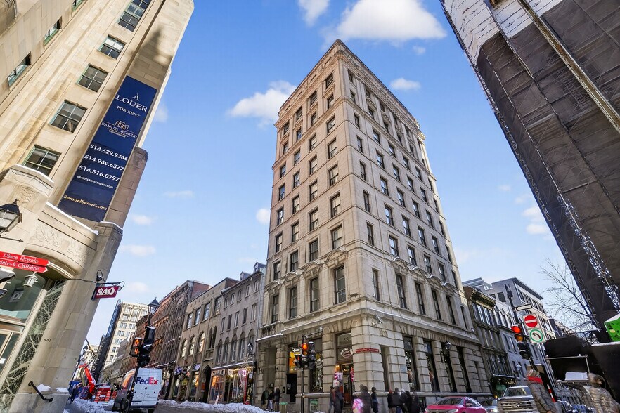 More Photos Of 84 Rue Notre-Dame O, Montréal Office For Lease