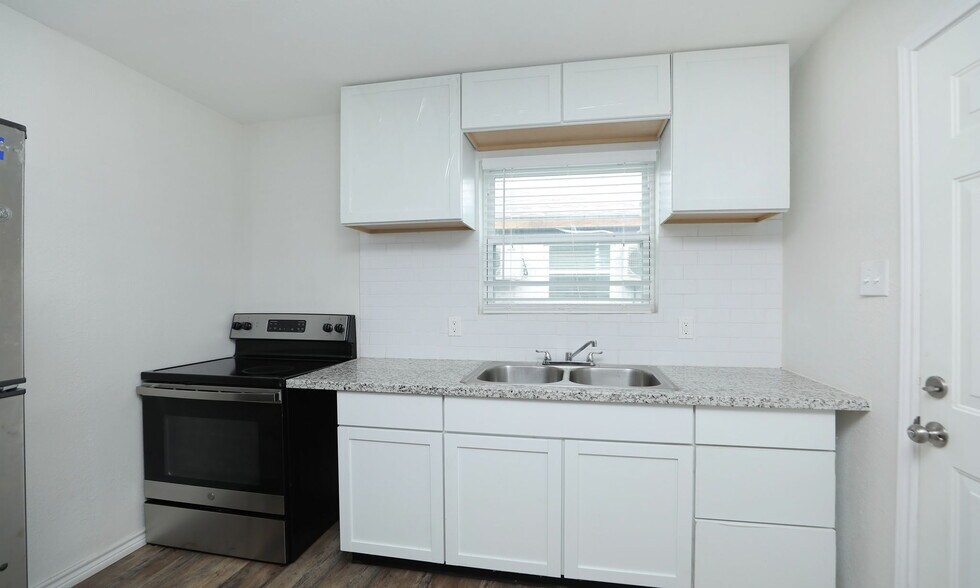 More Photos Of 3805-3813 Wipprecht St, Houston Apartments For Sale