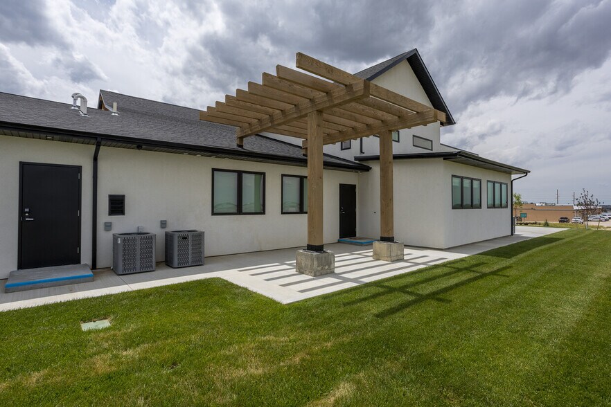 More Photos Of 5980 Enterprise Dr, Casper Office For Lease