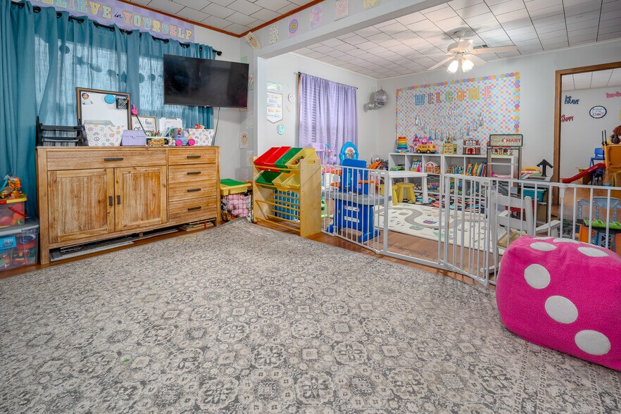 More Photos Of 605 Main st, Velma Religious Facility For Sale