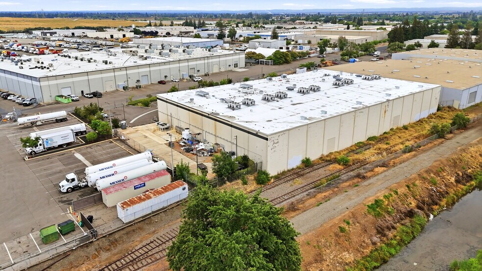More Photos Of 5860 88th St, Sacramento Warehouse For Sale