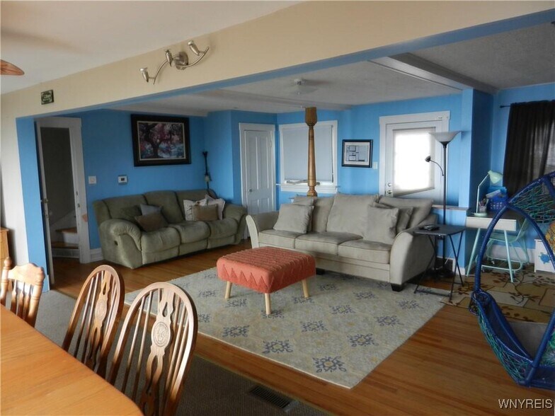 More Photos Of 4904 Lake Shore Rd, Hamburg Office Residential For Sale