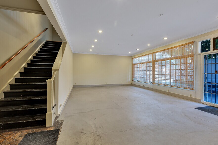 More Photos Of 575 10th St, San Francisco Warehouse For Sale