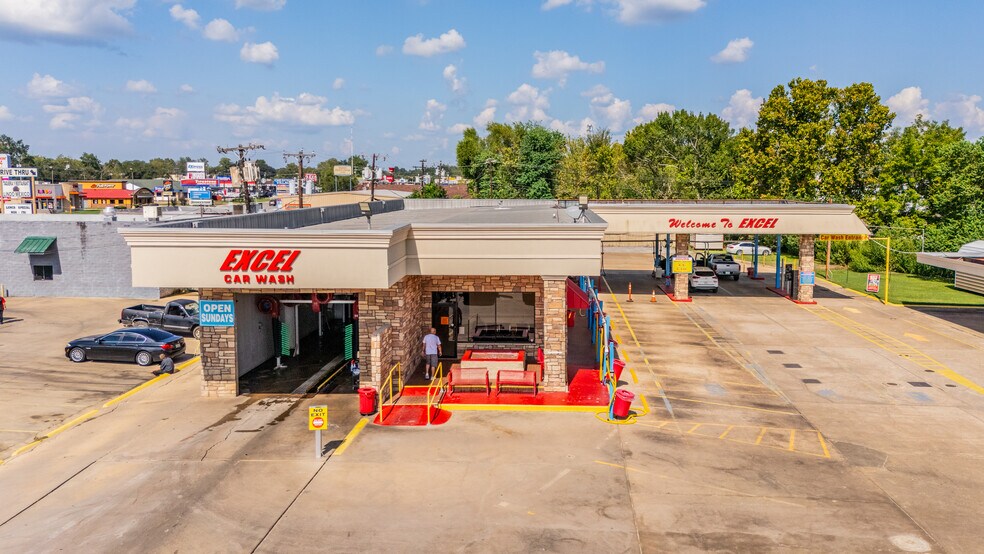 More Photos Of 311 S Timberland Dr, Lufkin Carwash For Sale
