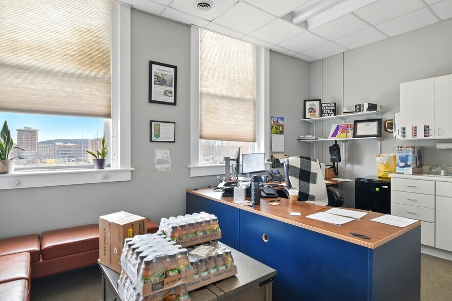 More Photos Of 42 Summer St, Pittsfield Medical For Sale
