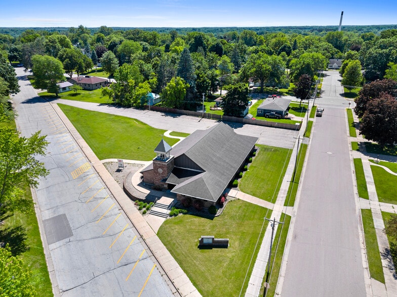 More Photos Of 301 S Chestnut Ave, Oconto Falls Religious Facility For Sale