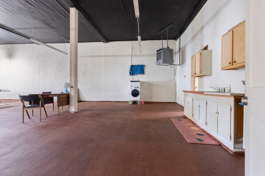 More Photos Of 114 N Church St, Waverly Loft Creative Space For Sale