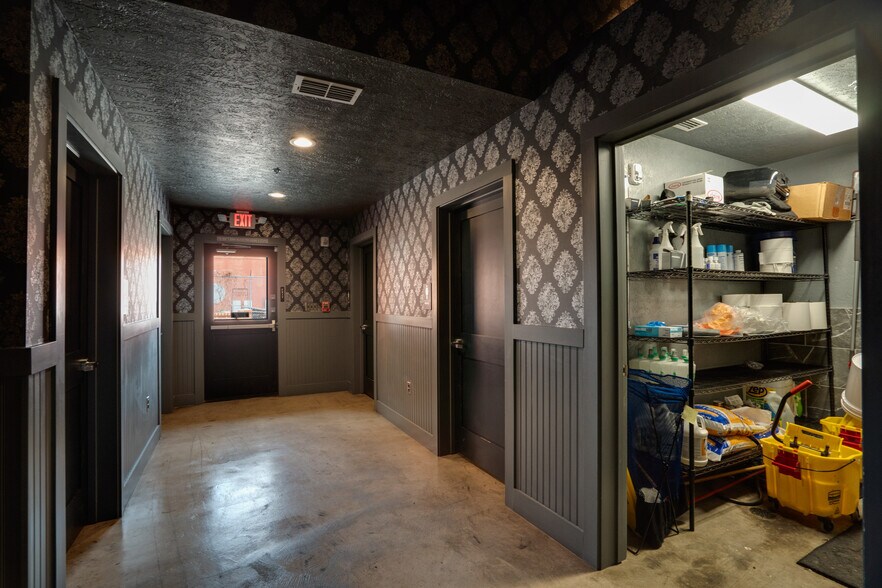 More Photos Of 809 Ohio Ave, Wichita Falls Bar For Sale